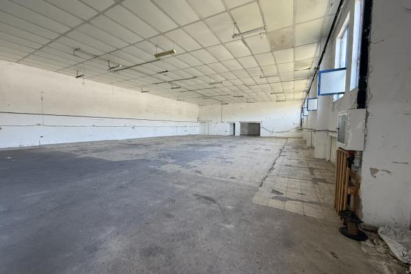 Складово-производствена база 1563 кв.м. с прилежащ незасторен терен 1388 кв.м.